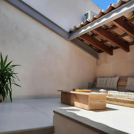 Casa Guiraud, Cosy And Welcoming Townhouse Tatil Evi Pollença