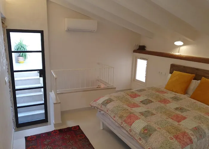 Casa Guiraud, Cosy And Welcoming Townhouse Hébergement de vacances Pollença