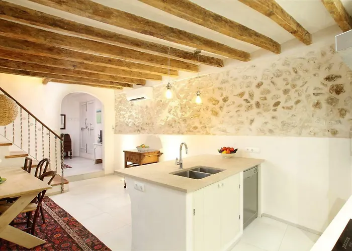 Casa Guiraud, Cosy And Welcoming Townhouse Hébergement de vacances *
