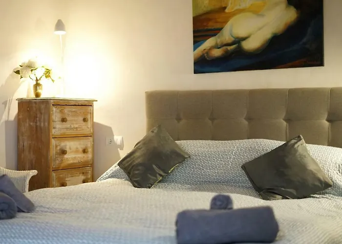 Hébergement de vacances Casa Guiraud, Cosy And Welcoming Townhouse *